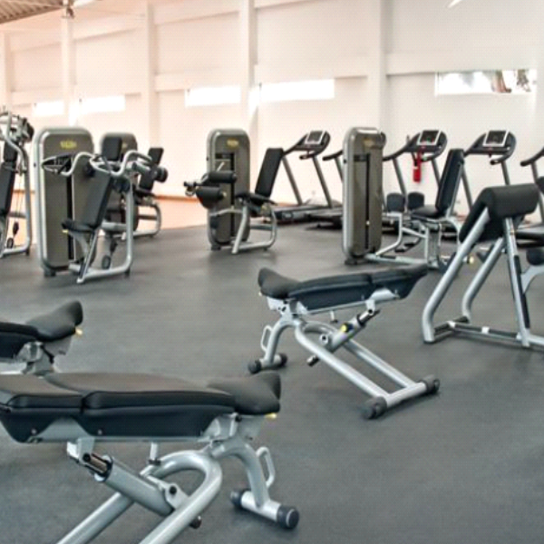 Gimnasio totalmente equipado