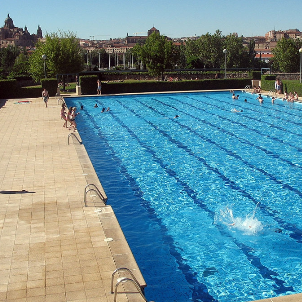 Piscinas para grandes y niños